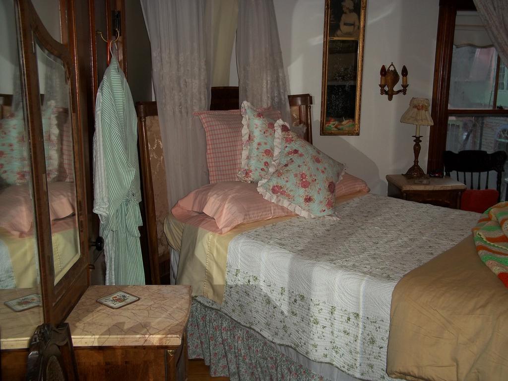 Enchanted Nights Bed & Bath Kittery Chambre photo